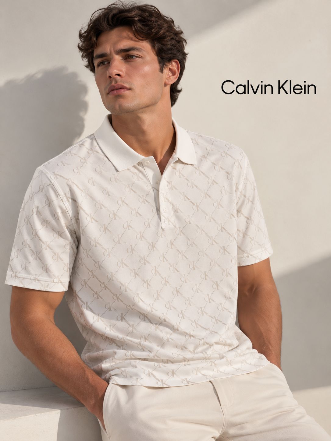 Calvin Klein Polo camisero blanco con monograma